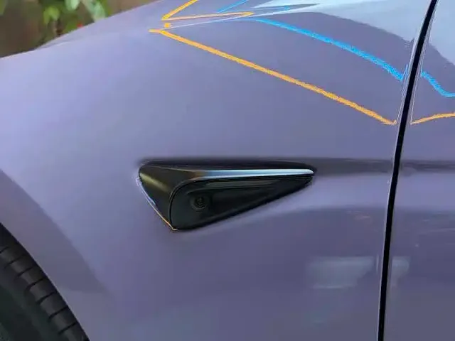 Tesla Model 3 — Фото автомобиля 11