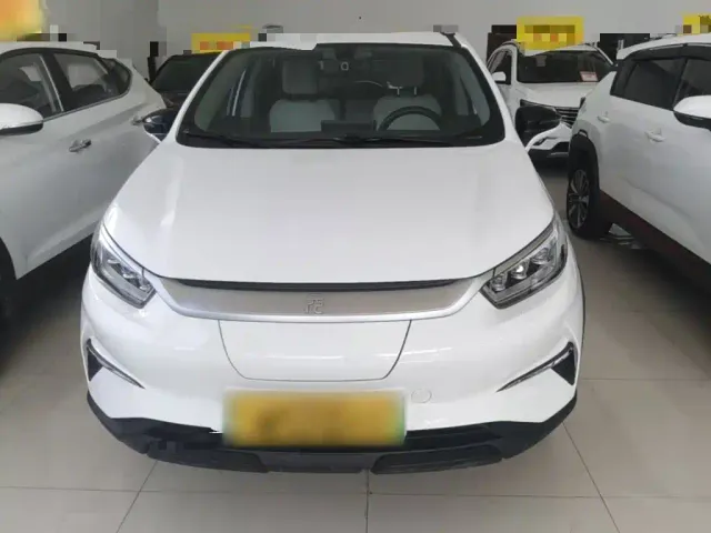 BYD Yuan Pro — Фото автомобиля 2
