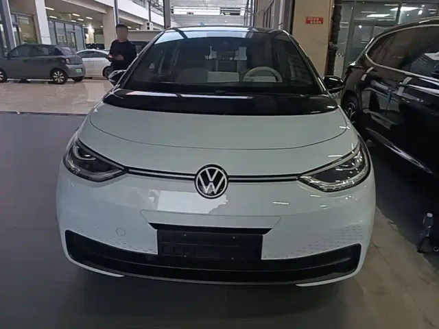 Volkswagen ID.3 — Фото автомобиля 2