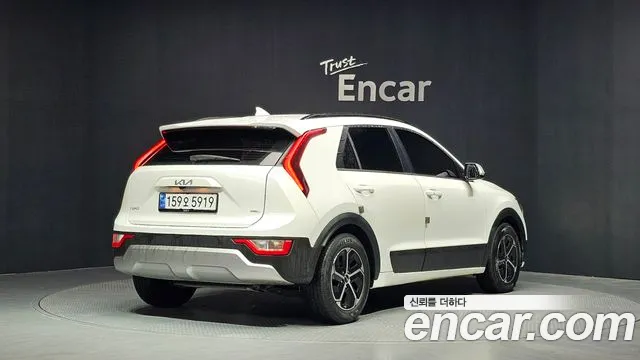 Kia Niro — Фото автомобиля 2