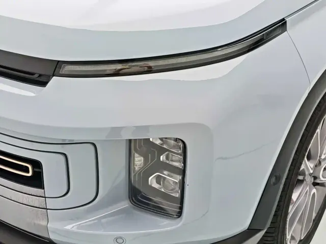 Geely ICON — Фото автомобиля 15