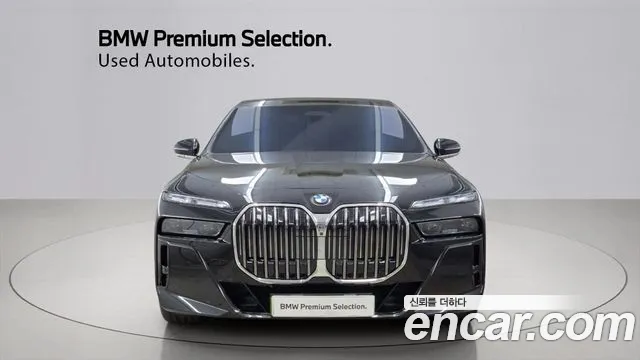 BMW 7 Series — Фото автомобиля 3