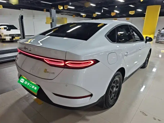 BYD Qin PLUS — Фото автомобиля 6