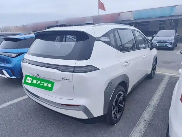 GAC Aion Y — Фото автомобиля 6