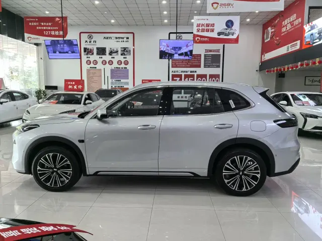 Geely Galaxy Starship 7 EM-i — Фото автомобиля 4