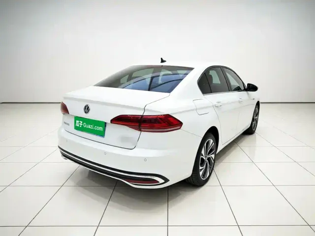 Volkswagen Bora — Фото автомобиля 6