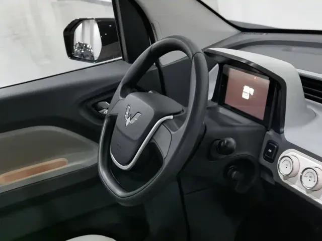 Wuling Hongguang Mini EV — Фото автомобиля 22