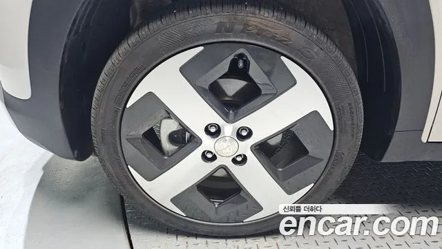 Hyundai Casper Electric — Фото автомобиля 5