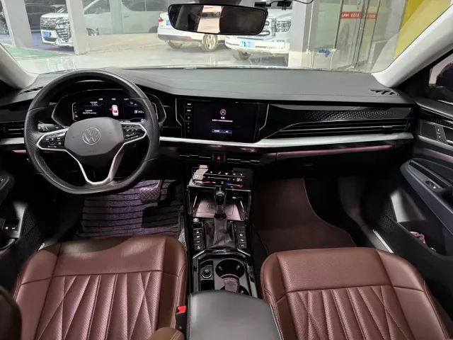 Volkswagen Passat — Фото автомобиля 5