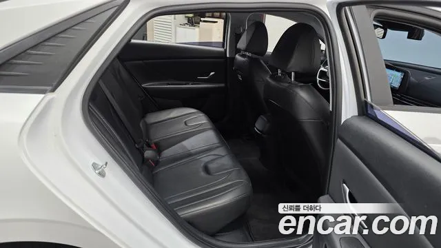 Hyundai Avante CN7 — Фото автомобиля 17