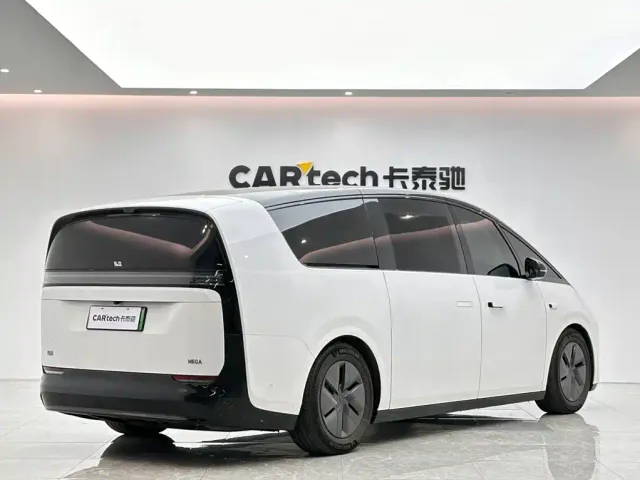 Li Auto MEGA — Фото автомобиля 5