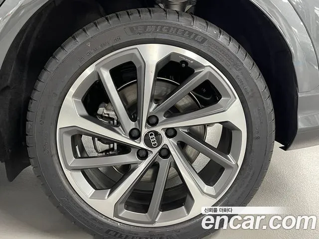 Audi Q5 40 TDI quattro S Line Black Edition — Фото автомобиля 10