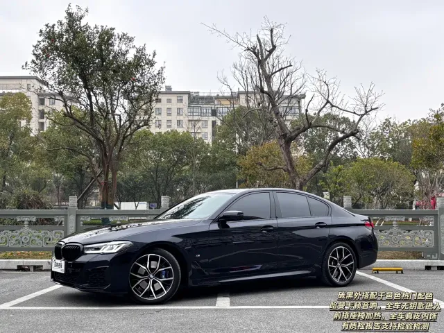 Фотография автомобиля — BMW 5 Series