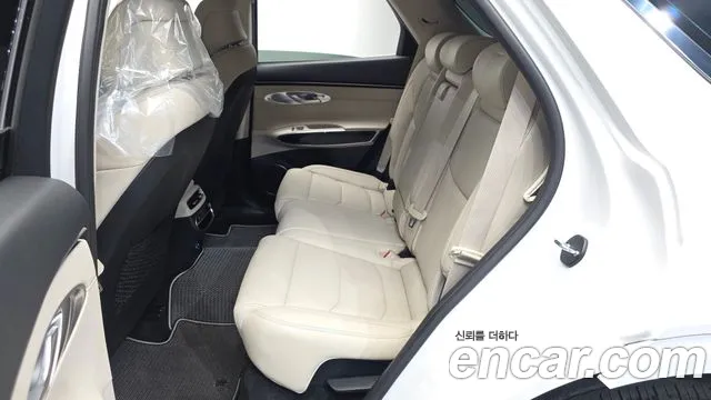 Genesis GV70 — Фото автомобиля 17
