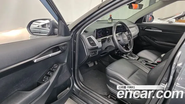 Kia Seltos — Фото автомобиля 15