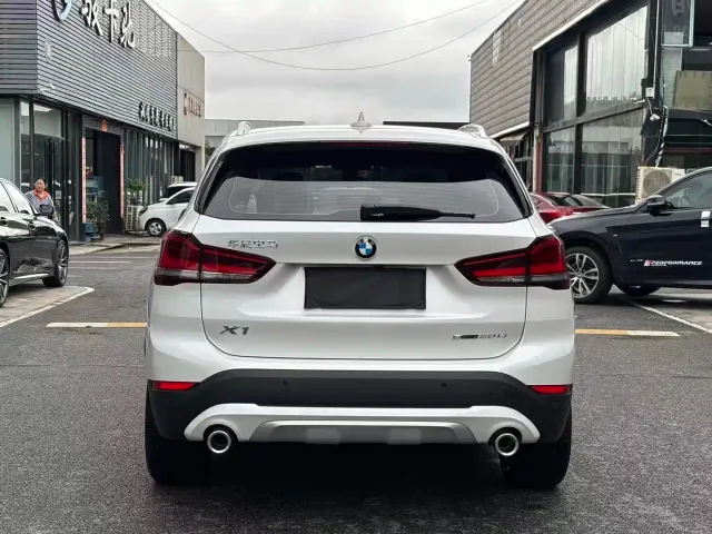 BMW X1 — Фото автомобиля 11