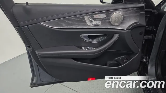 Mercedes-Benz E-Class W213 — Фото автомобиля 13