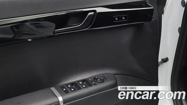 Hyundai Grandeur Grandeur (GN7) 3.5 LPG 2WD (Такси) — Фото автомобиля 18