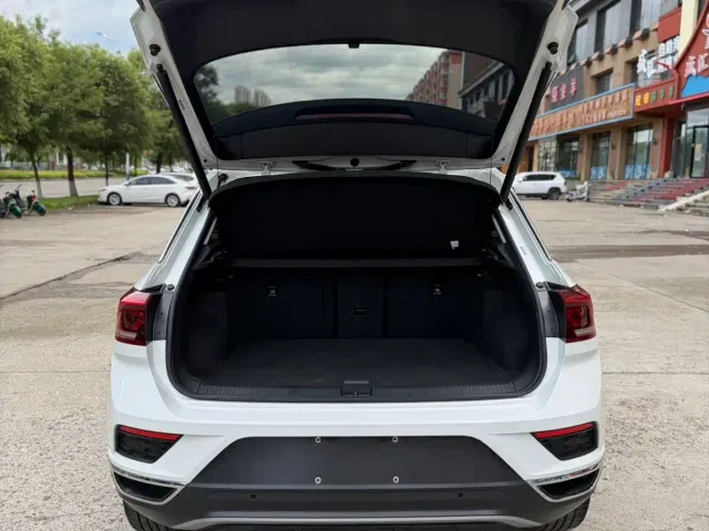 Volkswagen T-Roc — Фото автомобиля 14