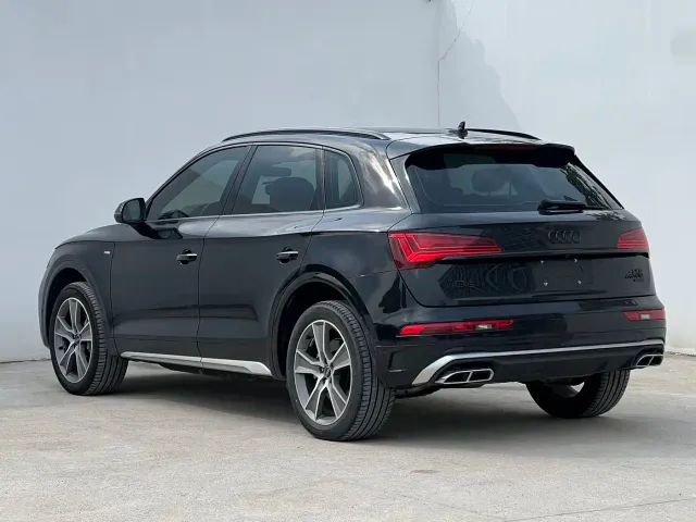 Audi Q5L — Фото автомобиля 3