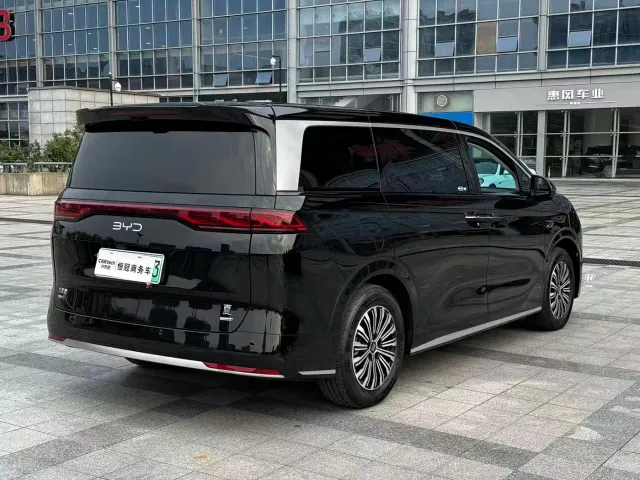 BYD Xia — Фото автомобиля 7