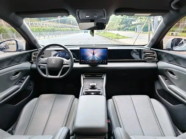 BYD Qin L — Фото автомобиля 12