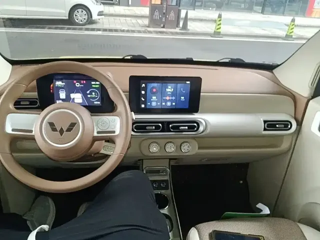 Wuling Hongguang Mini EV — Фото автомобиля 9