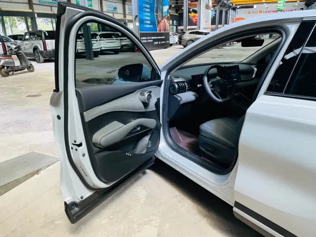 BYD Yuan PLUS — Фото автомобиля 25