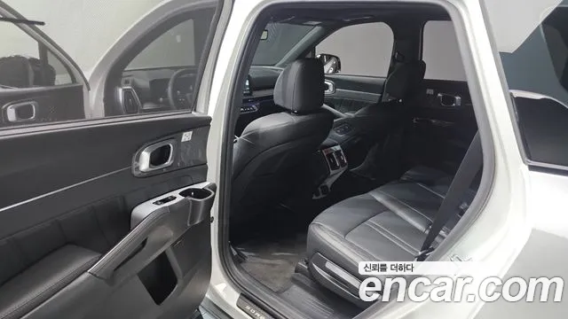Kia Sorento Новый Sorento 4 поколение Бензин 2.5T 2WD — Фото автомобиля 3