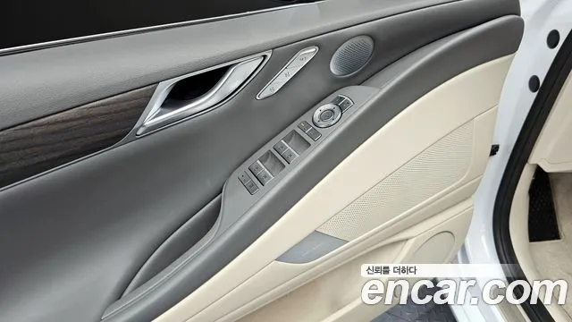 Genesis G80 Бензин 3.5 турбо AWD — Фото автомобиля 17