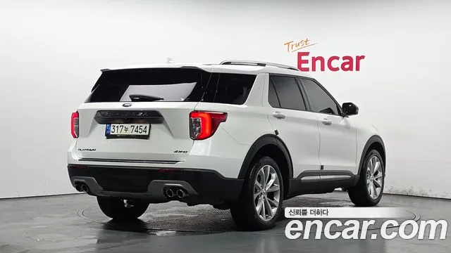 Ford Explorer Explorer 6 поколение 3.0 Platinum 4WD — Фото автомобиля 2
