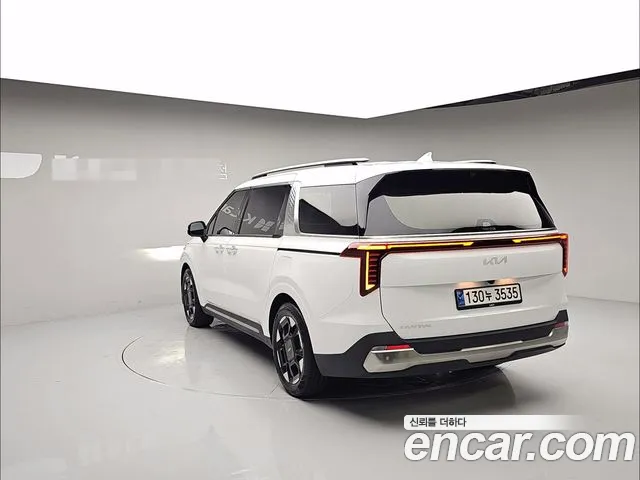 Kia Carnival Generation 4 — Фото автомобиля 6