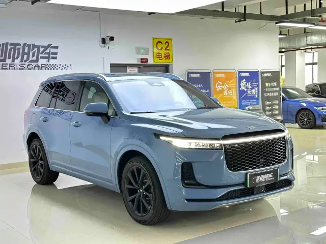 Li Auto ONE — Фото автомобиля 2