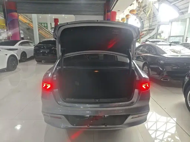 BYD Qin PLUS — Фото автомобиля 18