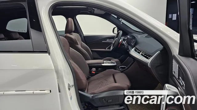 BMW X1 U11 — Фото автомобиля 11