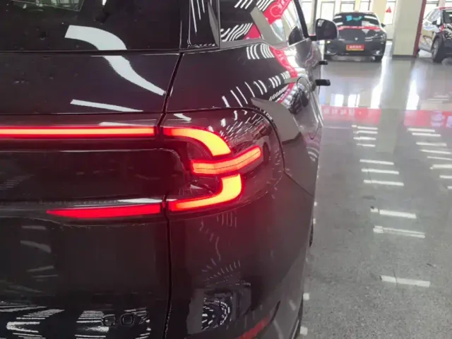 Changan Qiyuan Q07 — Фото автомобиля 7