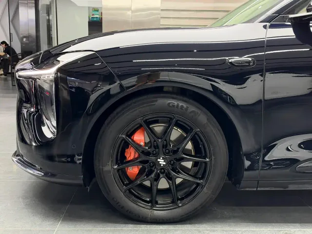 IM Motors LS6 — Фото автомобиля 16
