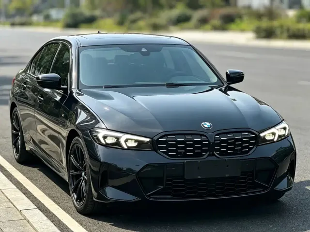 BMW 3 Series — Фото автомобиля 2