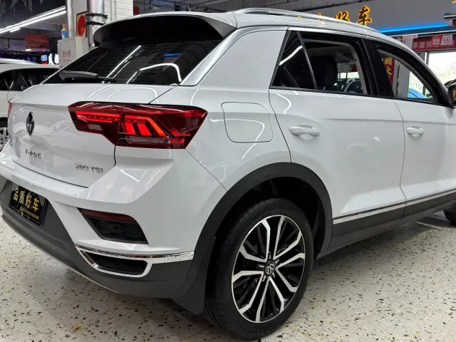 Volkswagen T-Roc — Фото автомобиля 5
