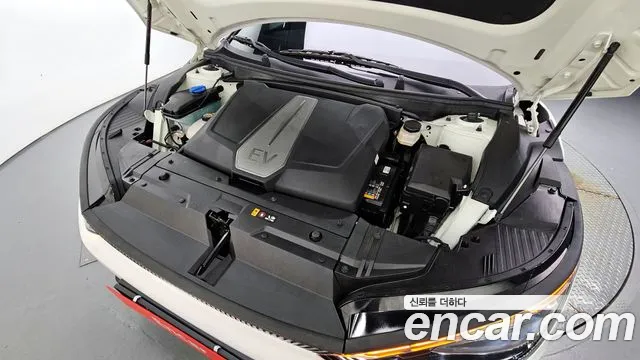 Kia EV6 — Фото автомобиля 6