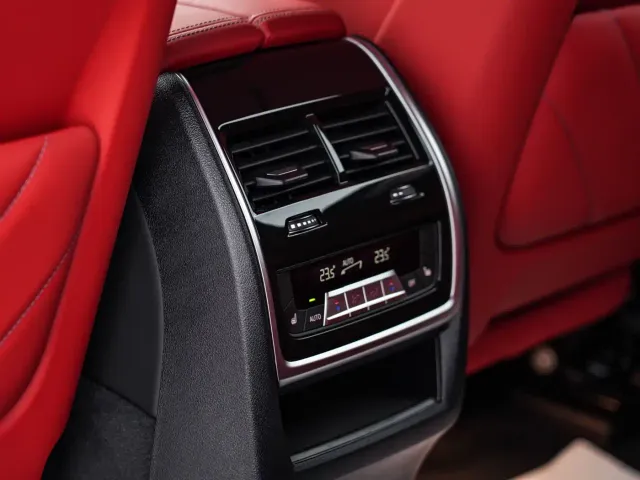 BMW XM — Фото автомобиля 15