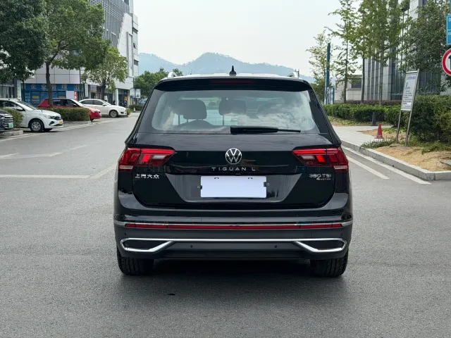 Volkswagen Tiguan L — Фото автомобиля 5