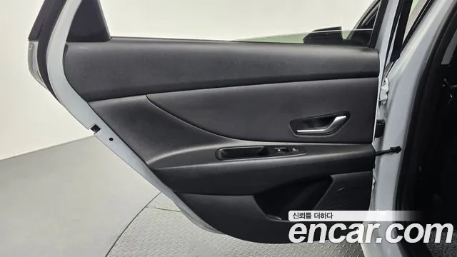 Hyundai Avante CN7 — Фото автомобиля 14