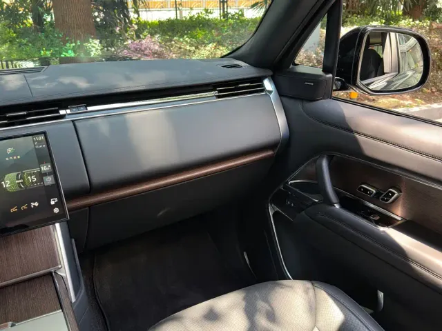 Land Rover Range Rover — Фото автомобиля 22
