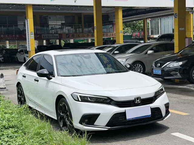 Honda Civic — Фото автомобиля 3