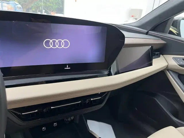 Audi Q6L e-tron — Фото автомобиля 8