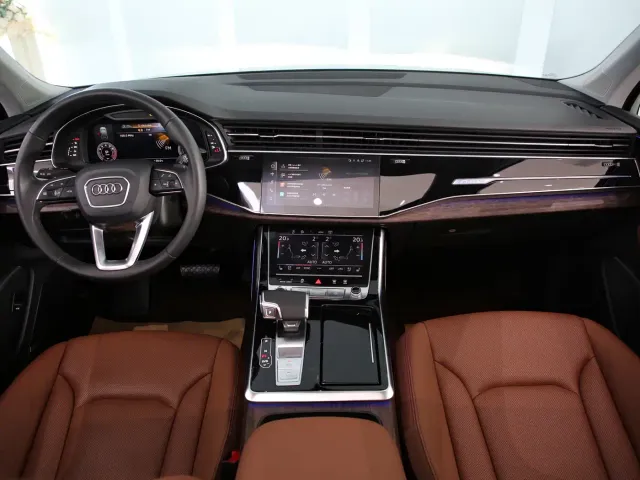 Audi Q7 — Фото автомобиля 8