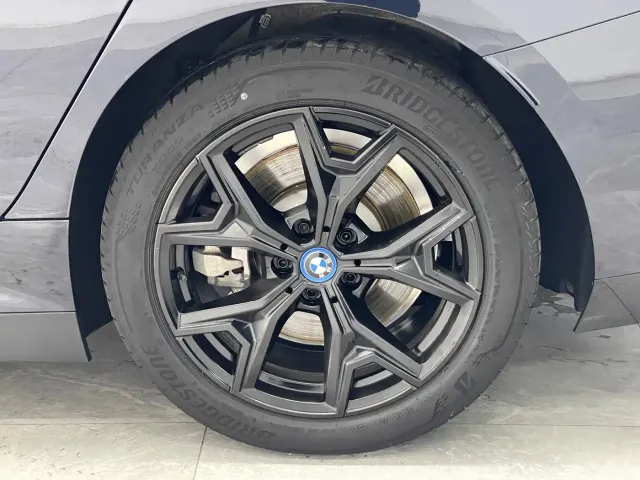 BMW i3 — Фото автомобиля 19