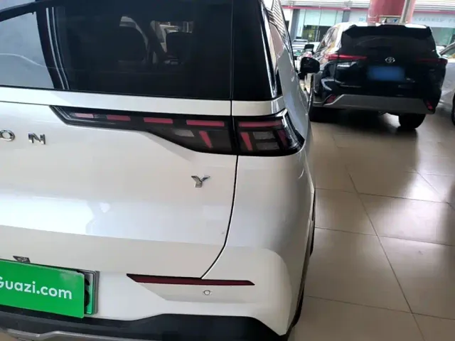 GAC Aion Y — Фото автомобиля 7