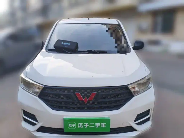 Wuling Hongguang — Фото автомобиля 23